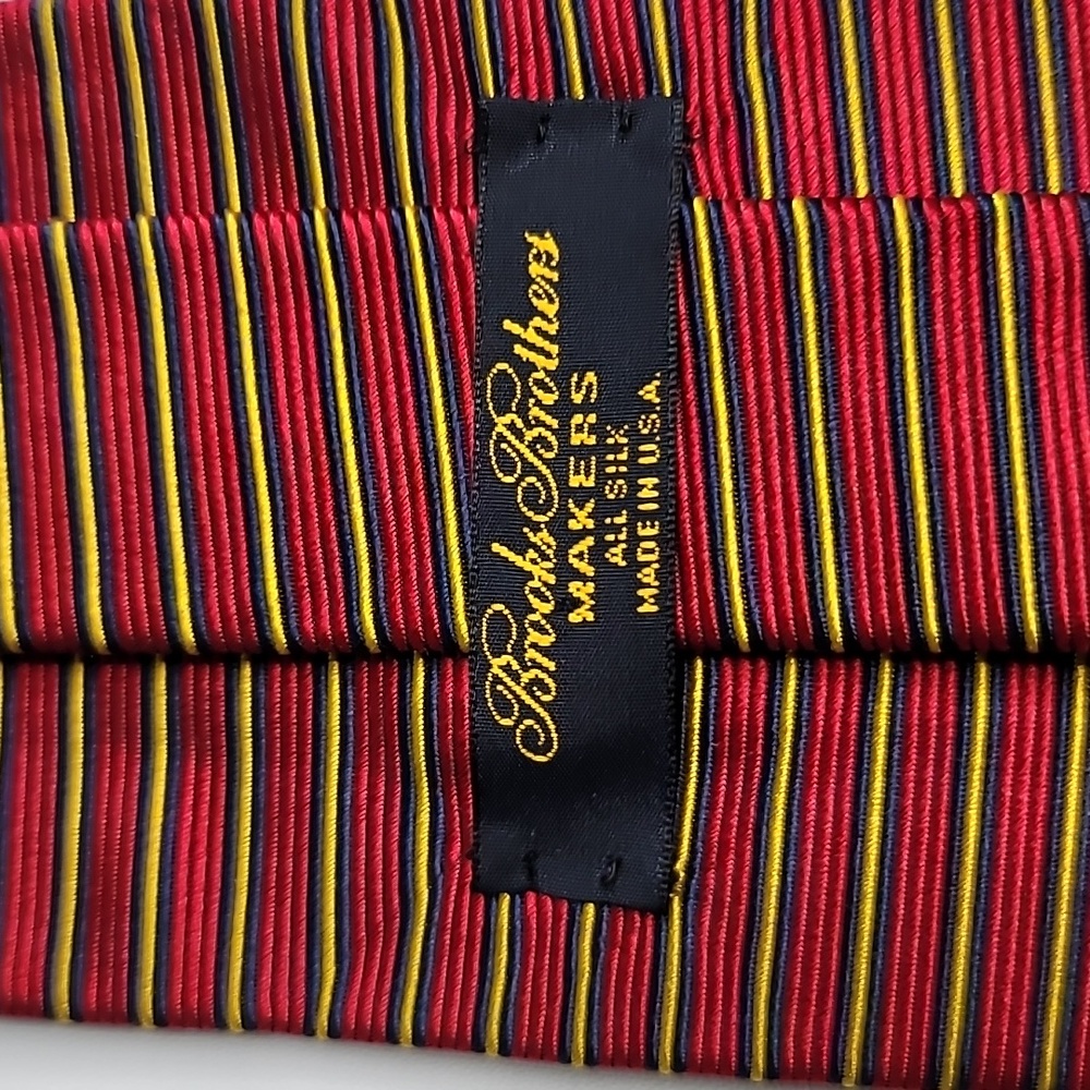 Brooks Brothers silk tie horizontal stripes classic office